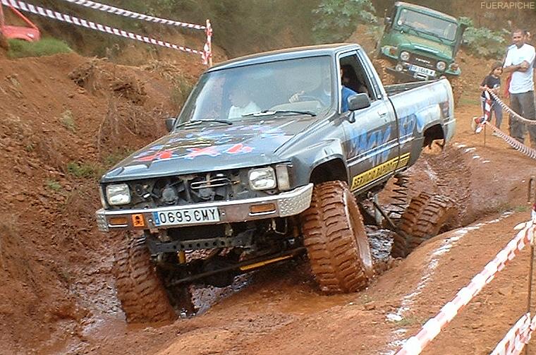 hilux trial 4x4